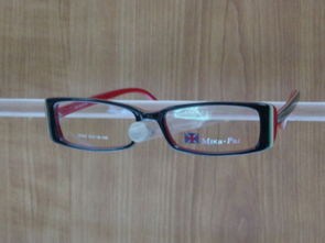 專業(yè)醫(yī)學(xué)驗(yàn)光，平價(jià)品質(zhì)眼鏡 南京東路寫字樓迎來全新眼鏡直銷店